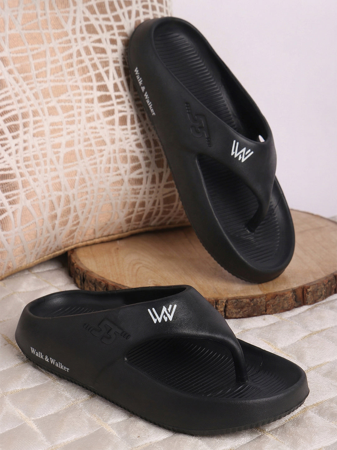 walk & walker Men Slippers (Black , 6)