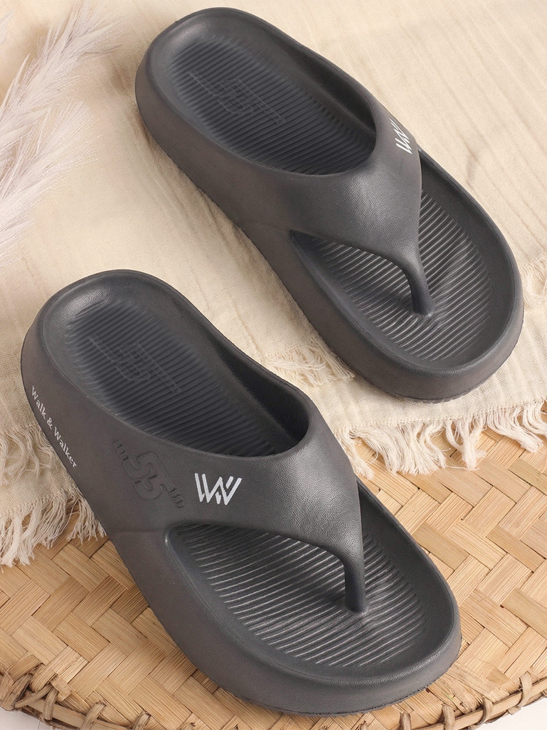 walk & walker Men Slippers (Black , 7)